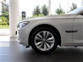 2009 730Li